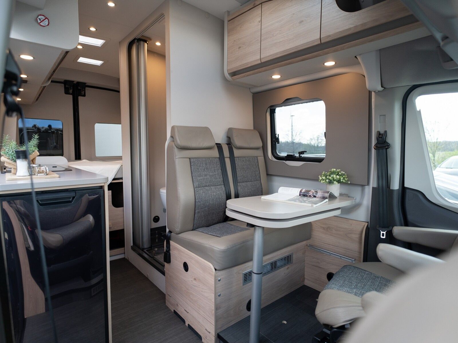 Fahrzeugabbildung Dethleffs Globetrail Classic 590 DK Ford Assistenz-Systeme