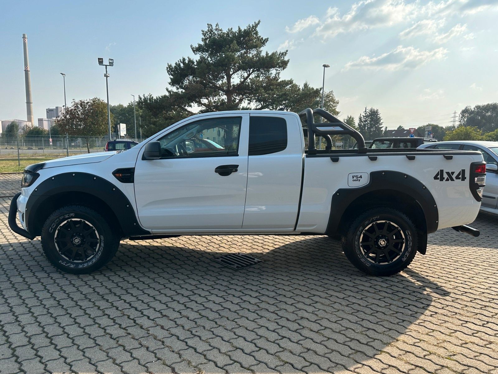 Fahrzeugabbildung Ford Ranger XL 2.0 Extrak. 4x4 SHZ+KAM+FORD-GARANTIE