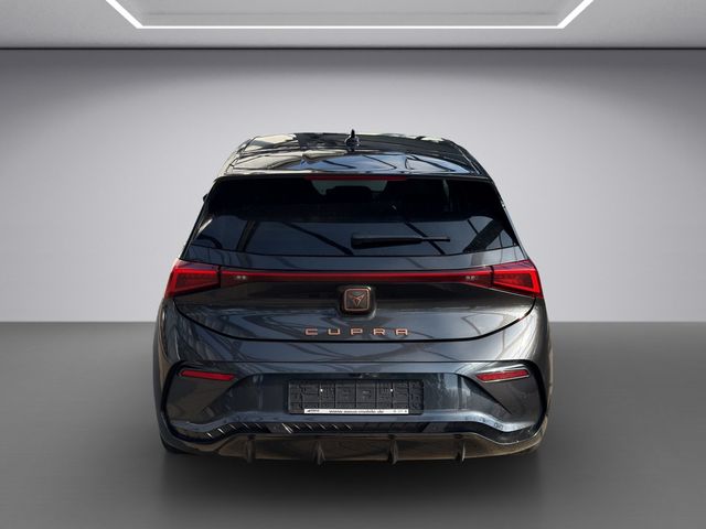 Born 150kW 62kWh