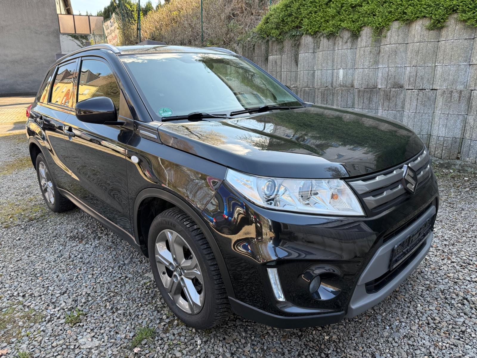 Suzuki Vitara 1.6 Comfort+ 4x2 Klima CarPlay 1.Hd.Alu