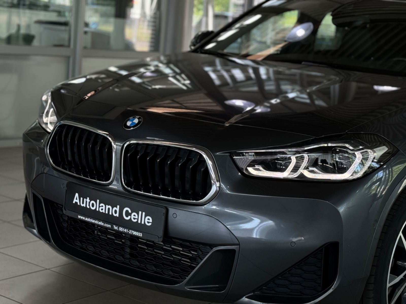 Fahrzeugabbildung BMW X2 sD20i MSport Kamera DAB AHK Alarm HiFi 19Zoll