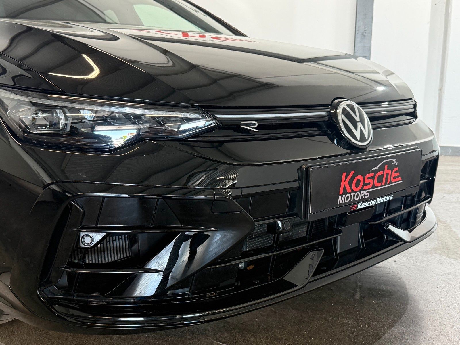 Volkswagen Golf VIII R 4 Motion Variant 2.0 TSI 5 Jahre Gar foto 2