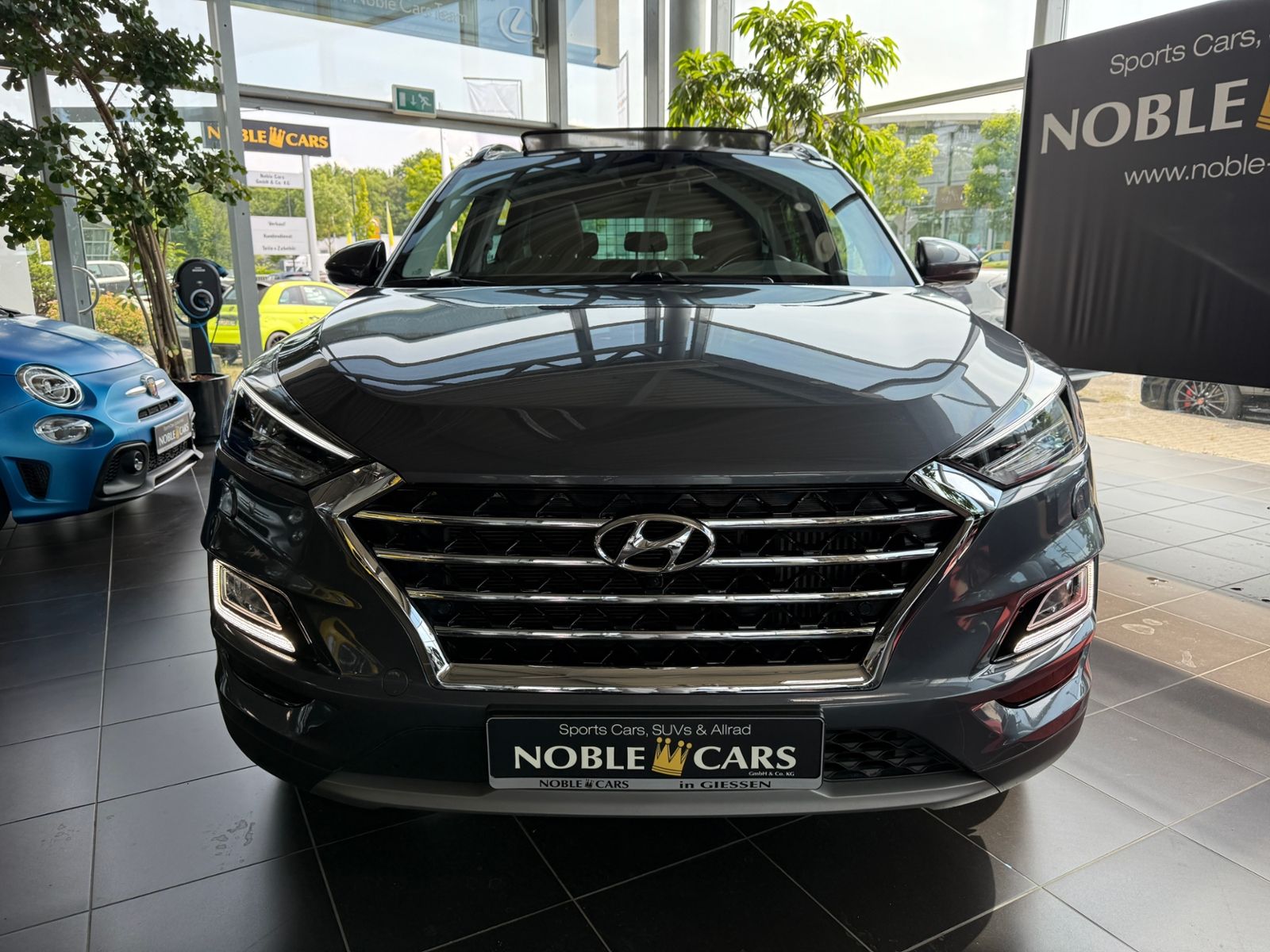 Fahrzeugabbildung Hyundai TUCSON Premium 4WD PANO AHK LED LEDER