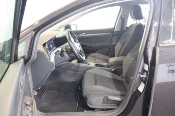 Volkswagen Golf VIII 2.0 TDI Active AID+ACC+LED+CARPLAY
