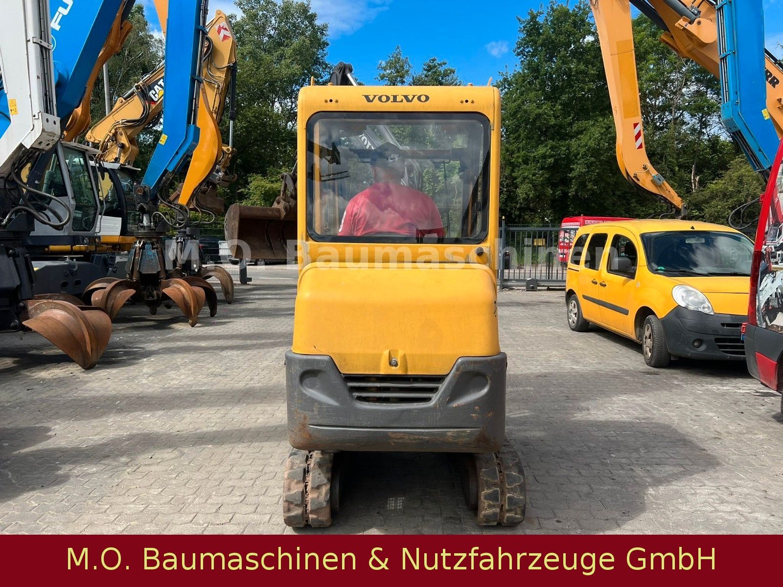 Fahrzeugabbildung Volvo EC 20 / Hammerline / 2 x Schaufel /