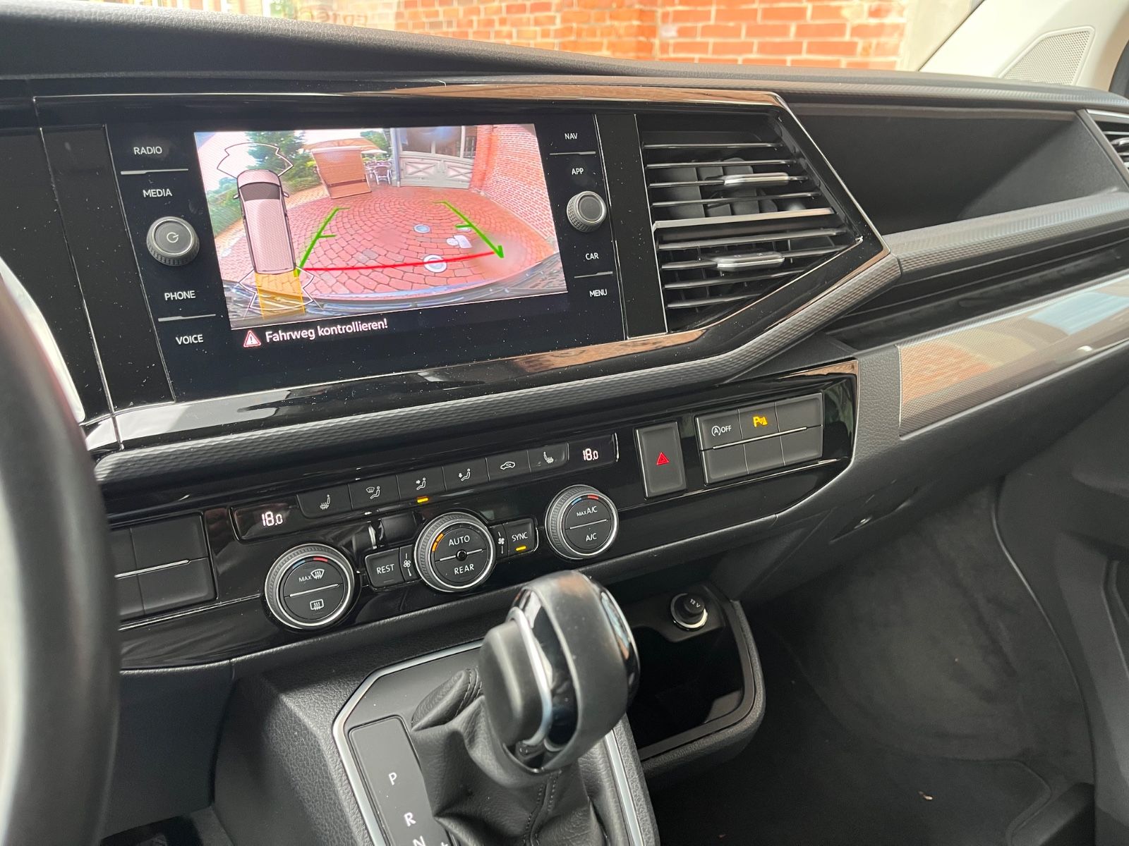 VW T6 Multivan 2021 - Image 2 of 11