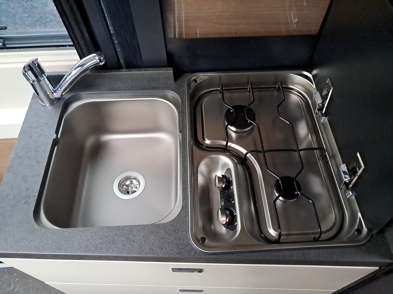 Fahrzeugabbildung Malibu Genius 641 LE Klimaautomatik, Radio DAB