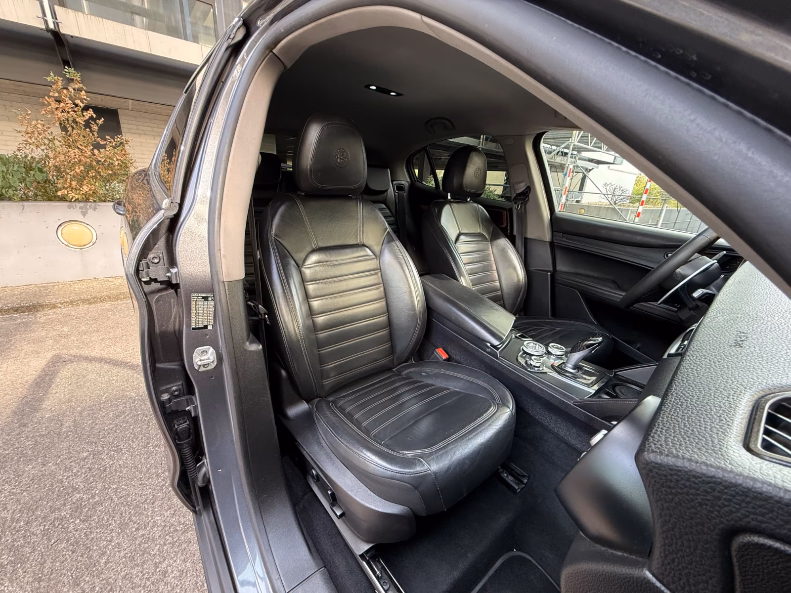 ALFA ROMEO STELVIO 2.2 DIESEL Q4 209ch SUPER - INTÉRIEUR CUIR - GPS - CAMÉRA - SIÈGES CHAUFFANTS ÉLECTRIQUES