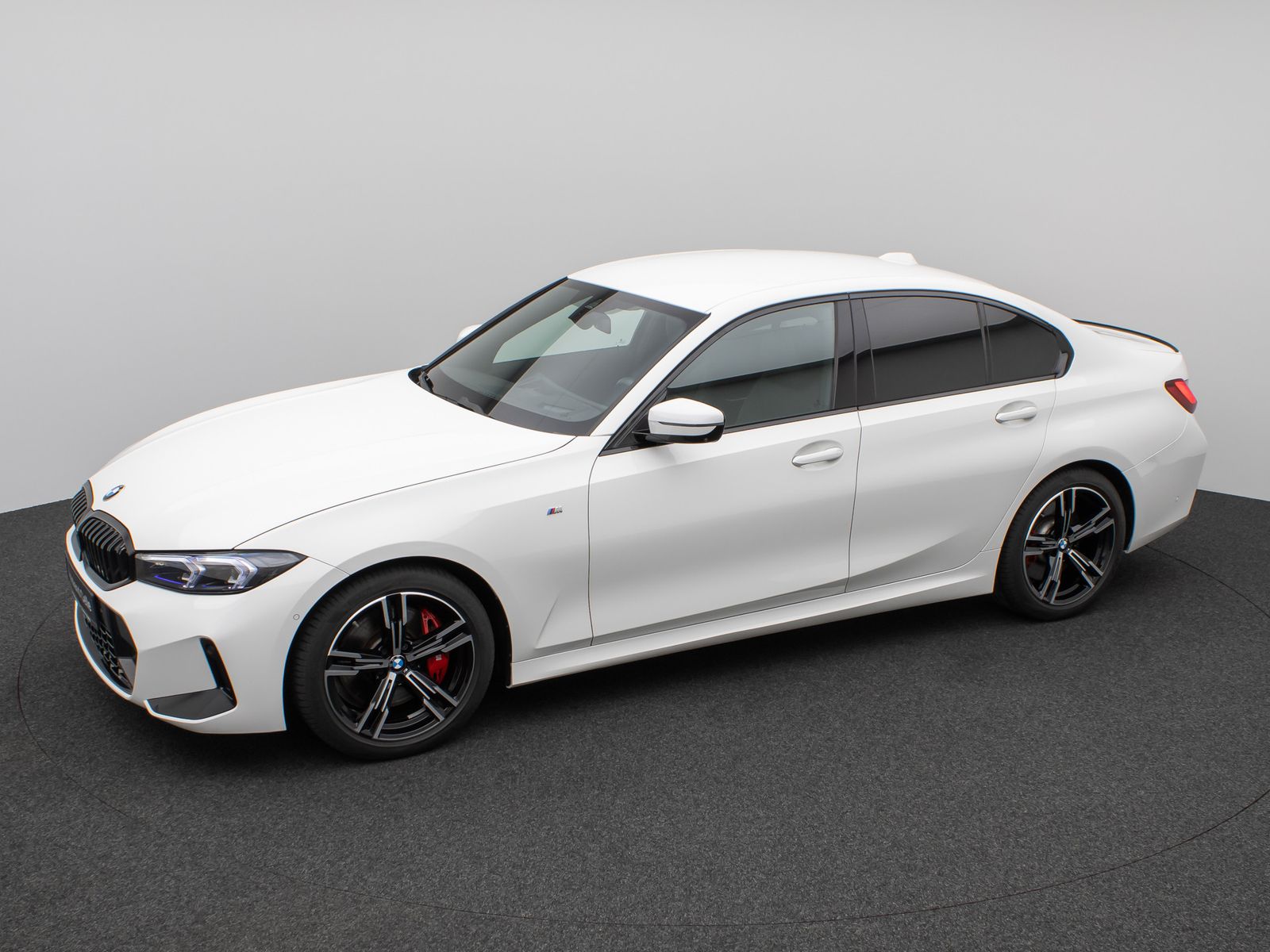 Fahrzeugabbildung BMW 320i M Sport Pro 360°HUD DAB H/K Standhzg LED