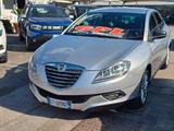 Lancia Delta 1.4 T-Jet 120 CV Gold Ecochic GPL - silberne Lancia Delta