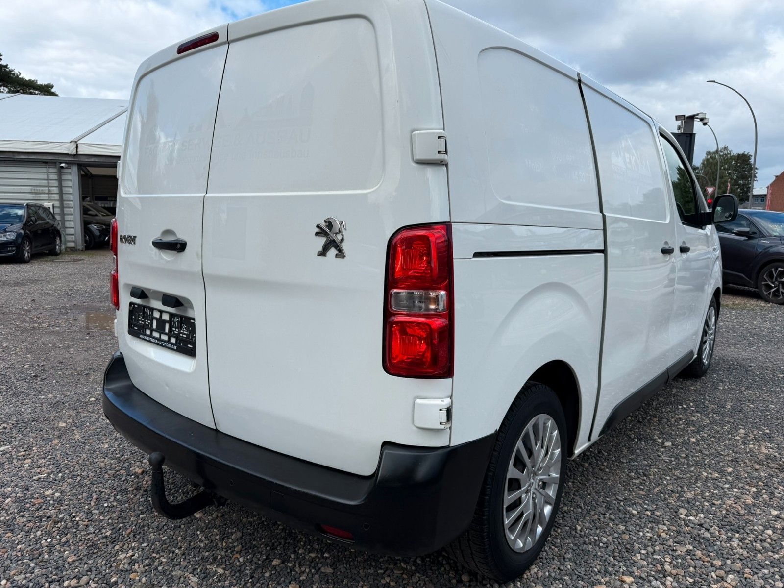 Fahrzeugabbildung Peugeot Expert Kasten Premium L2