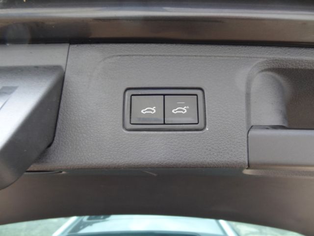 Fahrzeugabbildung Volkswagen Passat Variant/R-Line/Virtual/Pano/Navi/LED/AHK/