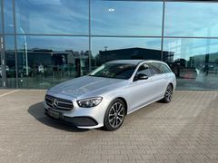 Fahrzeugabbildung Mercedes-Benz E 220d T Avantgarde SHZ AHK LED Widescreen Night