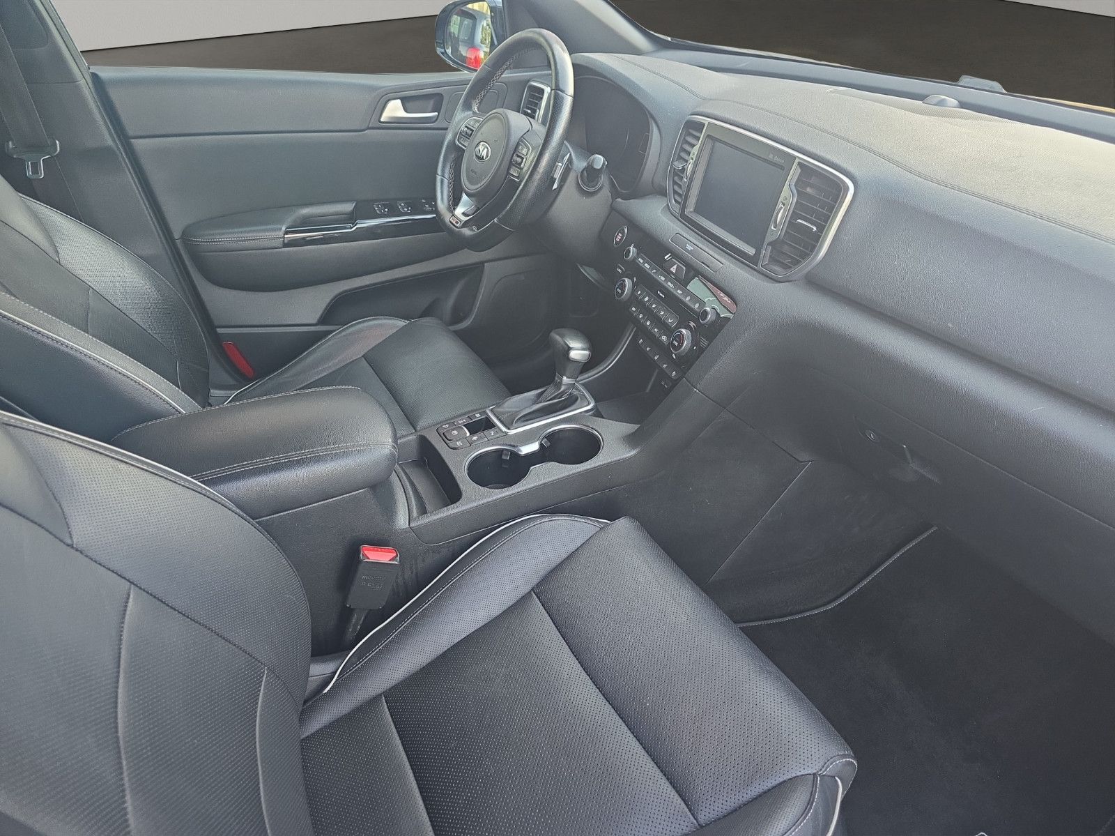 Fahrzeugabbildung Kia Sportage GT-Line 4WD AUTOMATIK LEDER KAMERA AHK
