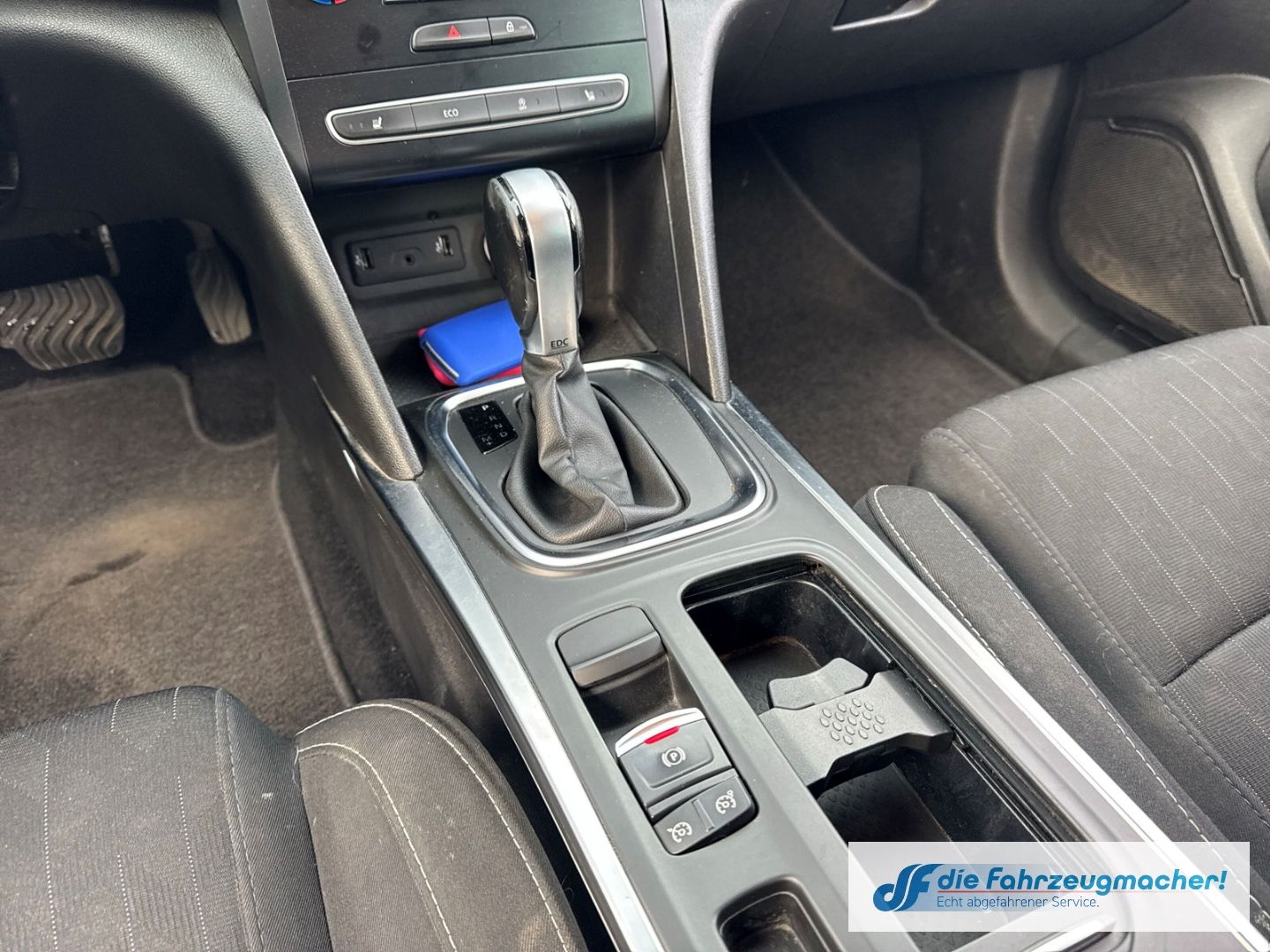 Fahrzeugabbildung Renault Megane IV Grandtour Automatik Limited *EXPORT