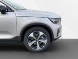 Volvo XC40 B4 DCT Plus Dark +19" +FS-/LR-/Sitzhzg +RFK - silberne Volvo XC40