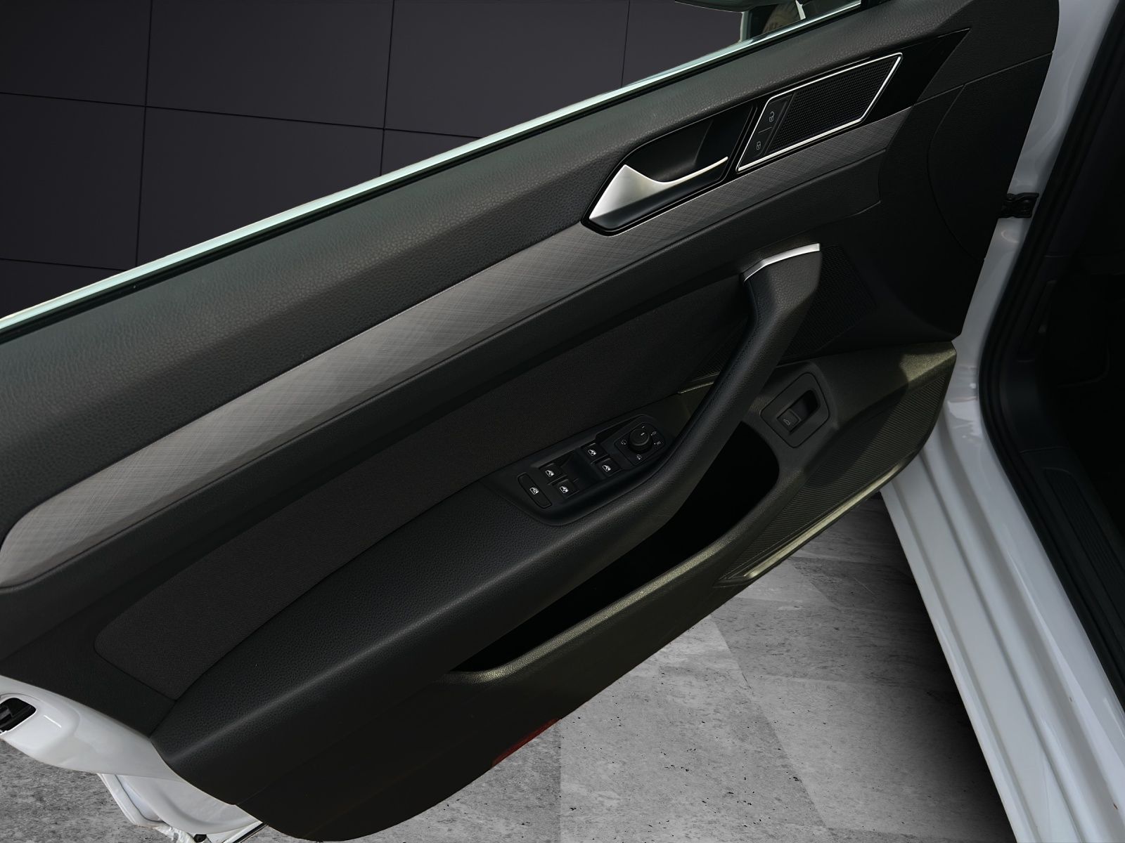 Fahrzeugabbildung Volkswagen Passat Variant Business TDI DSG LED ACC SHZ Rear