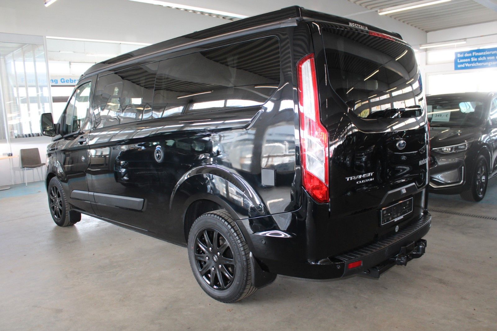 Fahrzeugabbildung Ford Ford Nugget PLUS Aufstelldach Aut WC Markise AHK