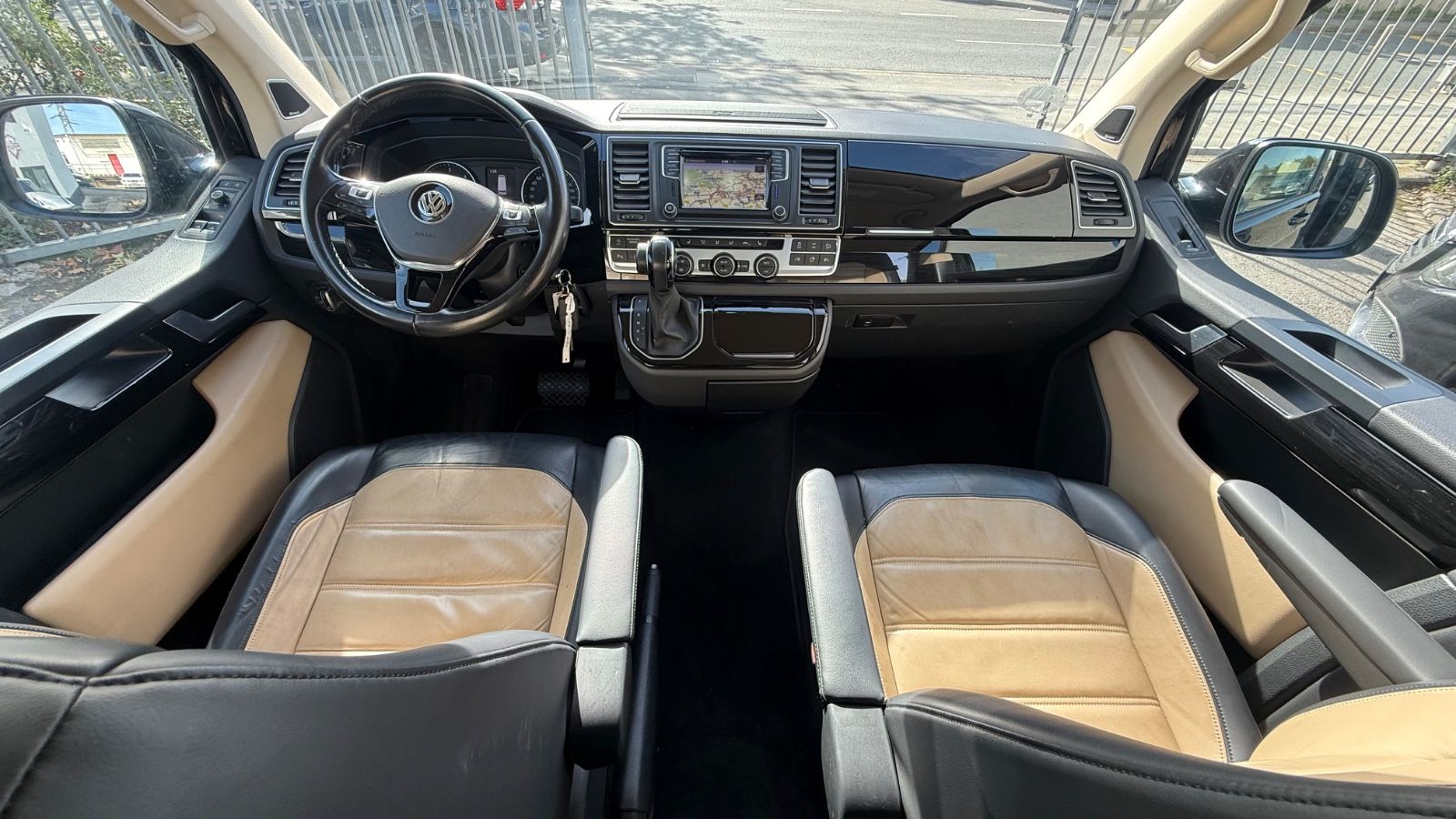 Fahrzeugabbildung Volkswagen T6 Multivan Highline 4-Motion