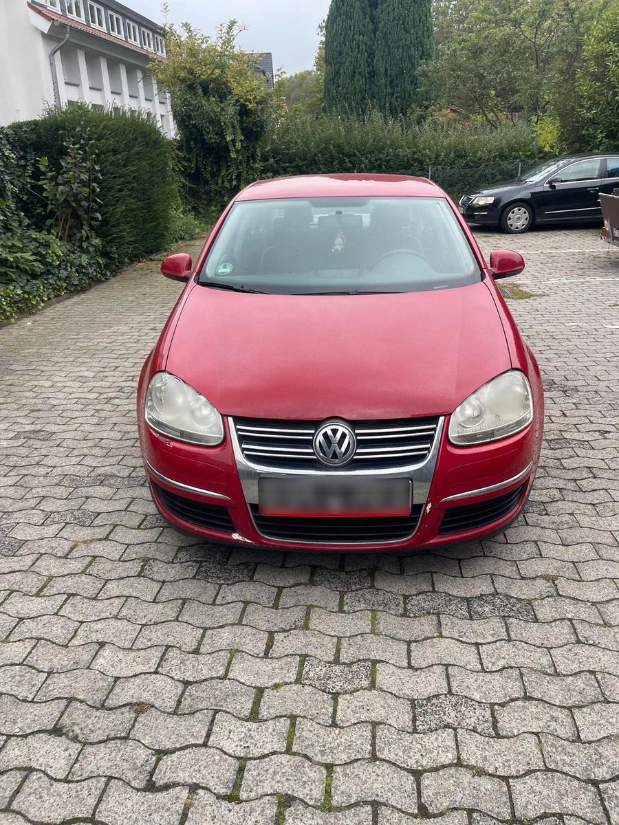 Volkswagen Jetta 2006 — rear view