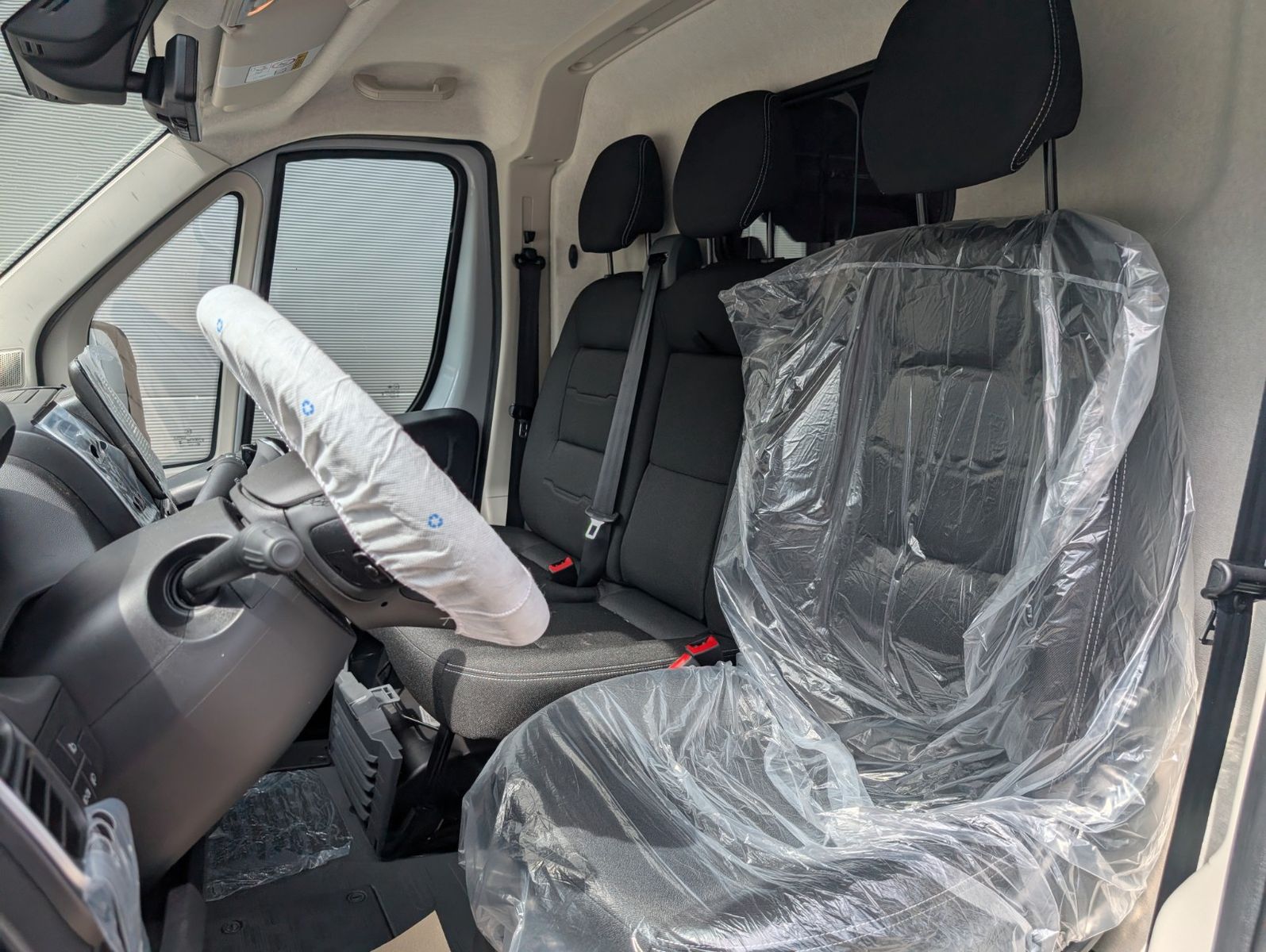 Fahrzeugabbildung Fiat Ducato H2 Kastenwagen 35 L4H2 180 Multijet Maxi