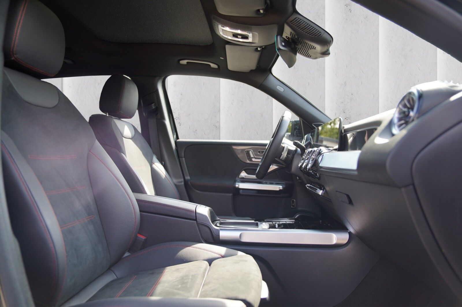 Mercedes-Benz GLB 250 4Matic AMG Line Memory Winter 360° Kamer foto 10