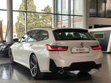 BMW 330i Touring xDrive M-Sport Curved Kam. HiFi ACC - BMW 330 mit Benzin-Antrieb: Kombi, Automatik