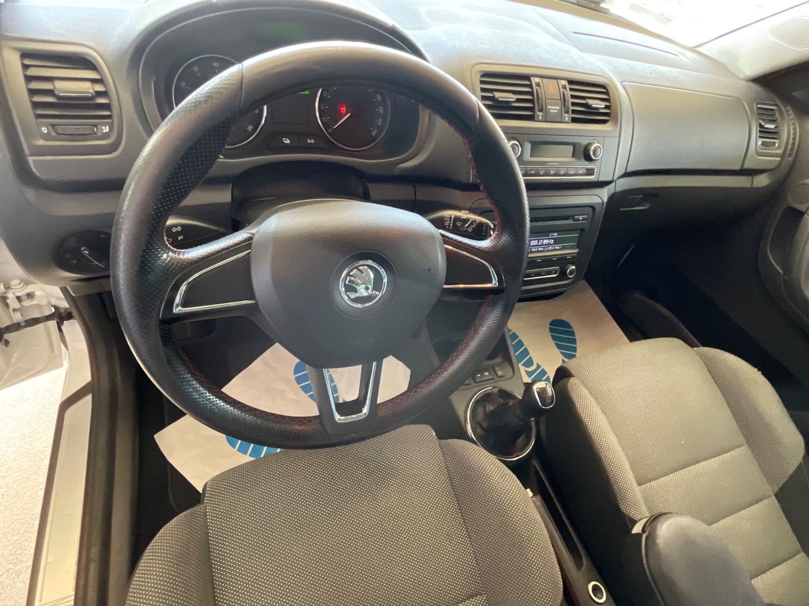 Fahrzeugabbildung SKODA Roomster Noire