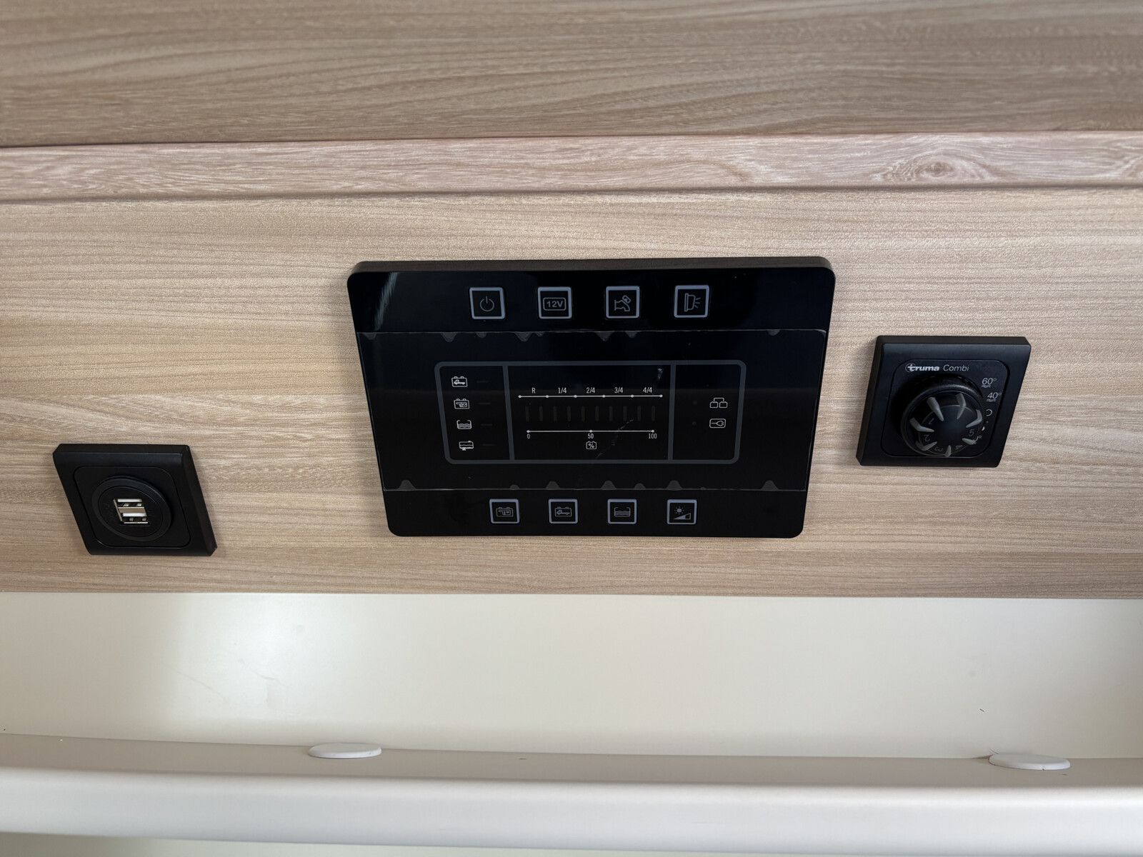 Fahrzeugabbildung Eura Mobil Activa One AO 690 HB Travel-Paket/Mark./Lithium.