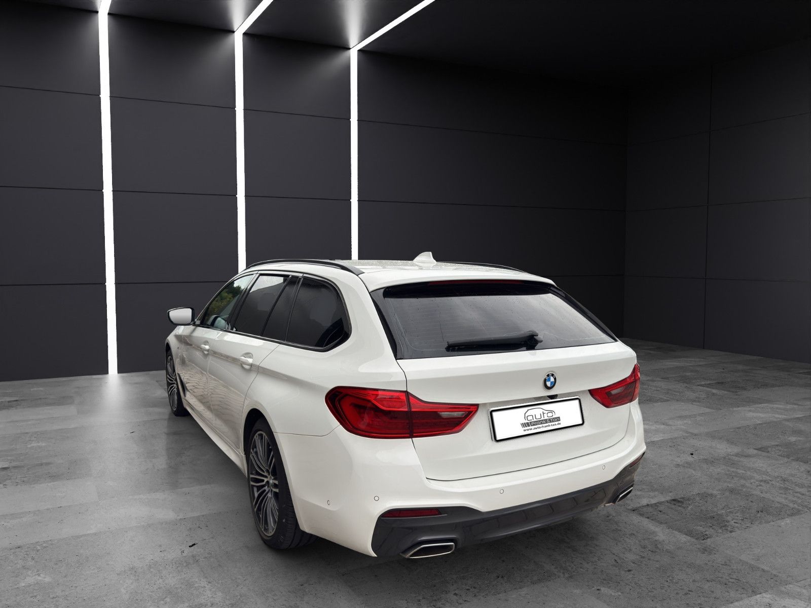Fahrzeugabbildung BMW 540 d Touring xDrive MSport/2.Hand/Pano/H&K/