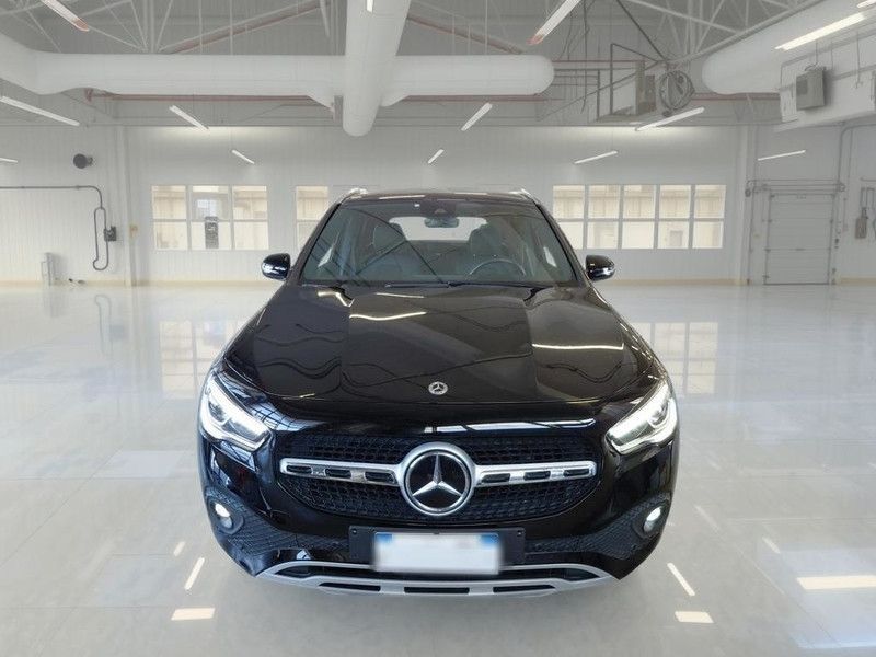 Mercedes-Benz MERCEDES-BENZ GLA 200 D AUTOMATICO SPORT CROSSOV imagem 2