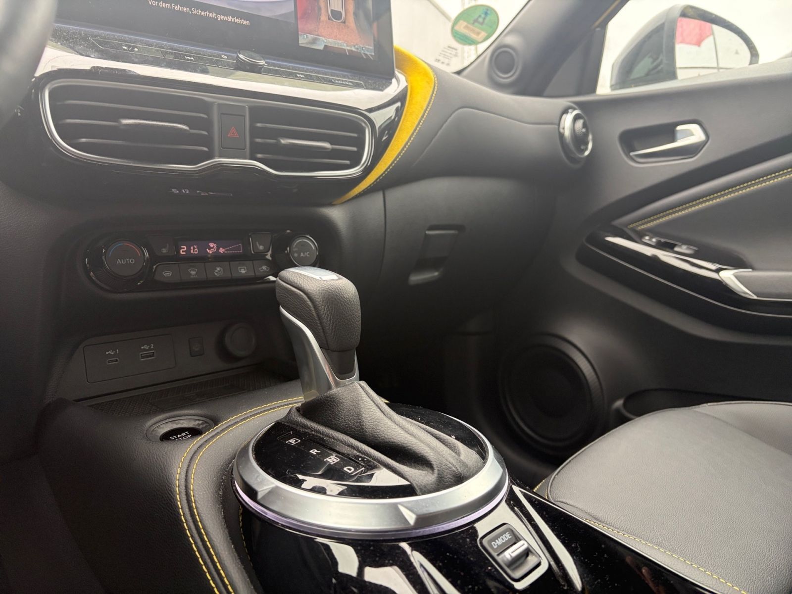 Fahrzeugabbildung Nissan Juke 1.6 Hybrid N-Sport Hybrid*SHZ*Navi*Kamera*