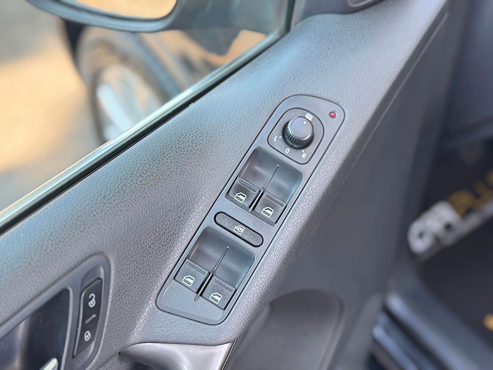 Fahrzeugabbildung Volkswagen Tiguan Sport & Style 4Motion *Pano*AHK*Klima*