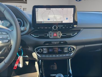 Hyundai i30 1.0 T-GDI ADVANTAGE NAVISITZHZGPDCLED