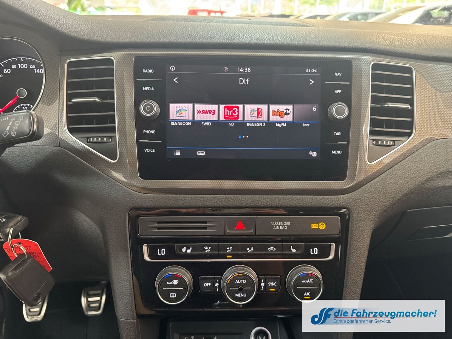 Fahrzeugabbildung Volkswagen Golf Sportsvan VII Join Navi Dyn. Kurvenlicht AC