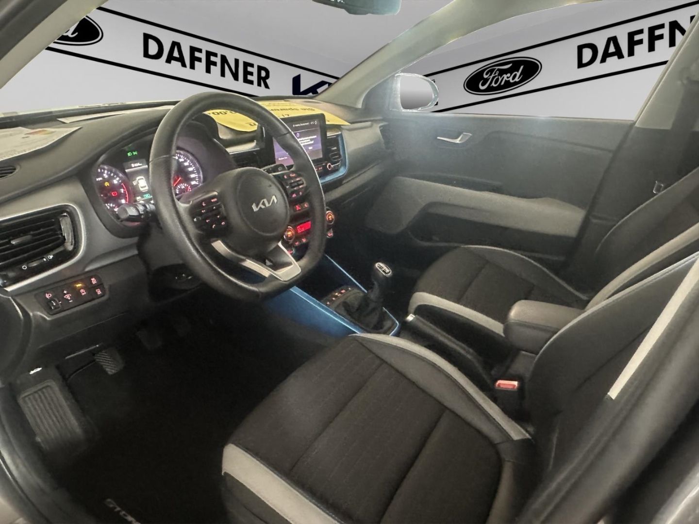 Fahrzeugabbildung Kia Stonic Nightline Edition 1.0 T-GDI Mild-Hybrid E