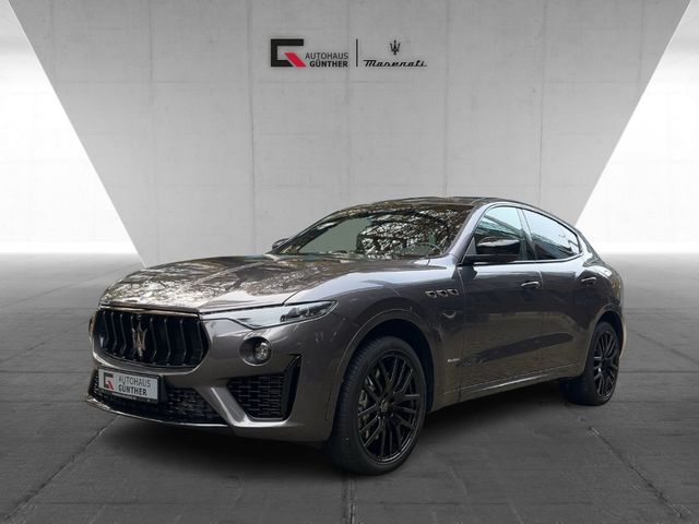 Maserati Levante Benzin GranSport 430PS AWD / Nerissimo