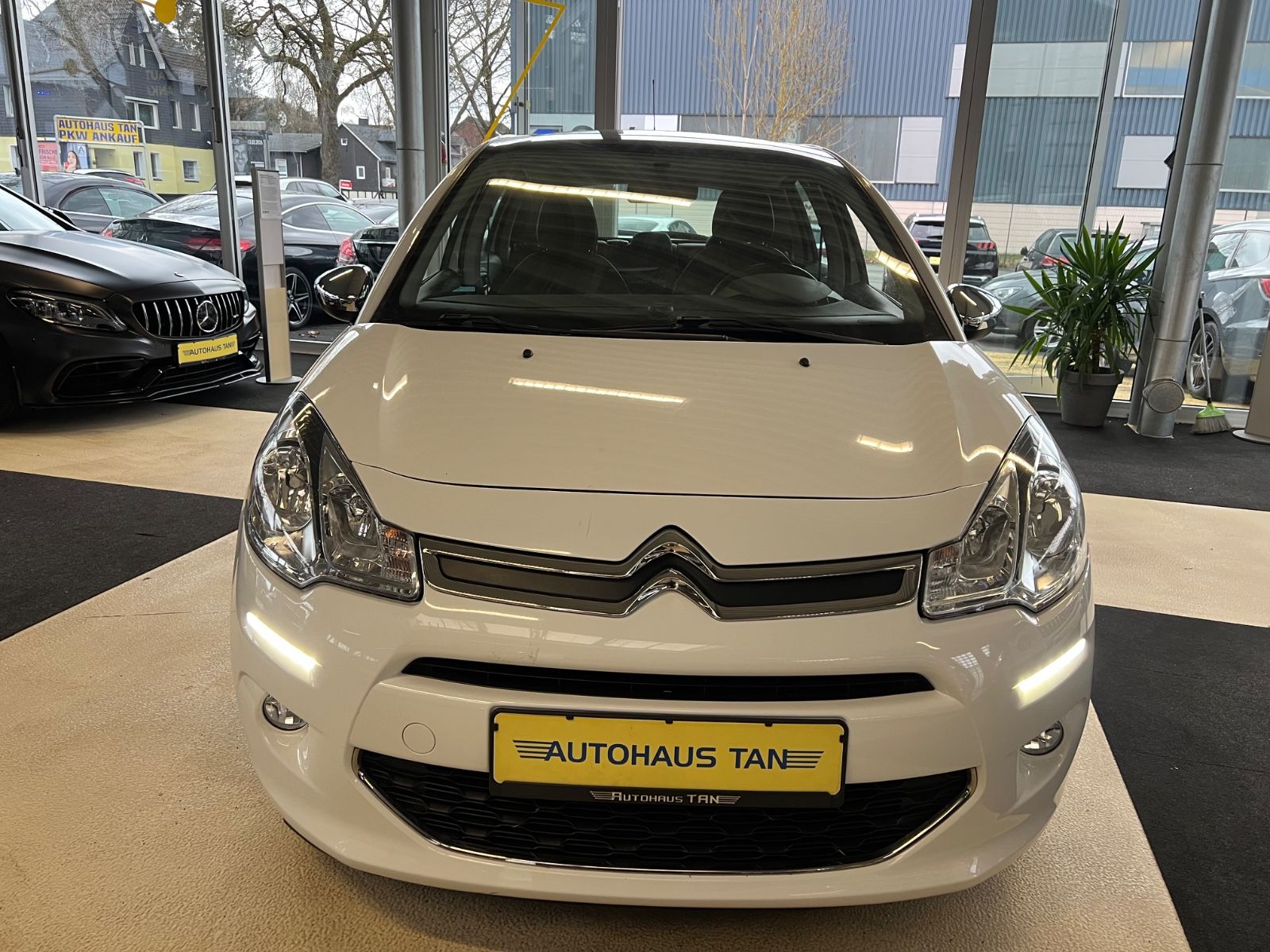 Fahrzeugabbildung Citroën C3 Selection * WENIG KILOMETER *