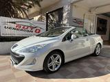 Peugeot 308 1.6 THP 150CV Cabriolet Féline - Peugeot 308 mit Benzin-Antrieb: Weiß, Cabrio