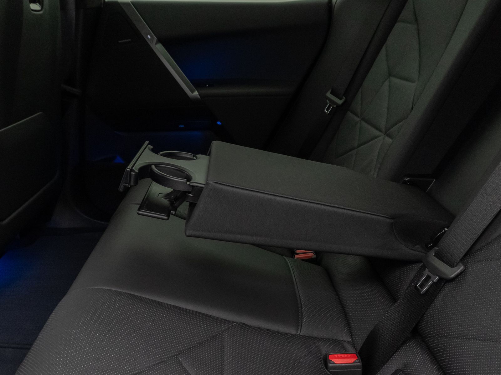 Fahrzeugabbildung BMW iX xD40 Sportpaket360°DAB H/K ACC AHK Komfort