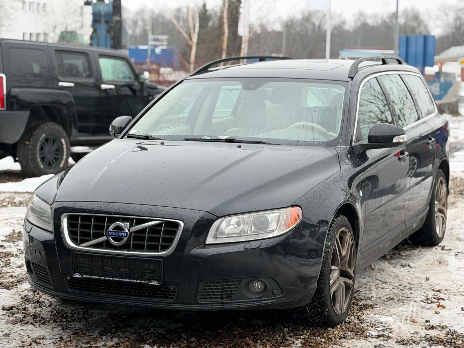 Volvo V70 Kombi Momentum Leder+Navi+Bi-Xenon