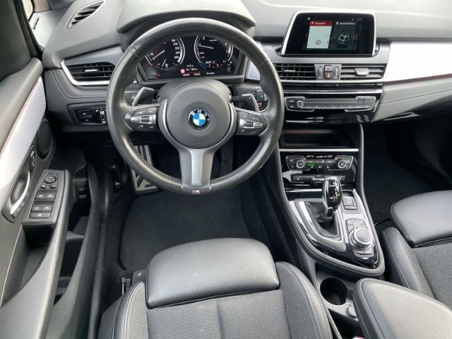 Fahrzeugabbildung BMW 220 Active Tourer i M Sport Autom. Navi, Rückfah