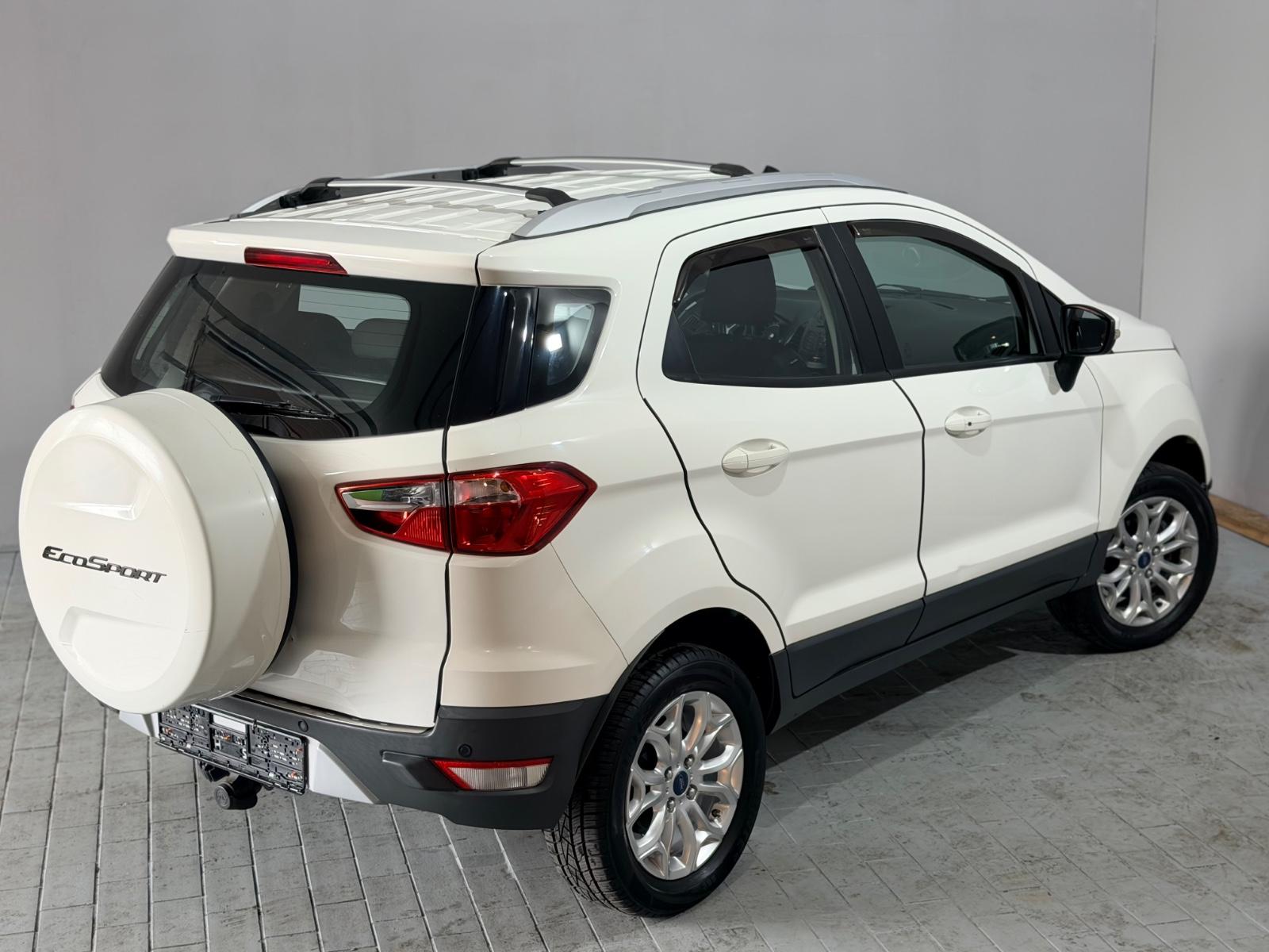 Ford EcoSport 2015 — photo 12