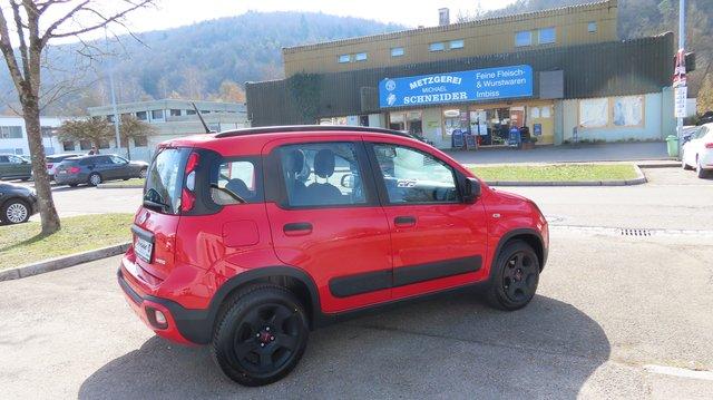 Fiat Panda City Cross 1,0 70 PS Hybrid + Winterräder