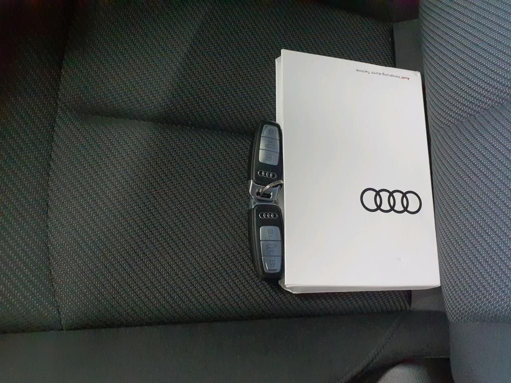 Audi e-tron Basis quattro 50 230kW AHK*RFK*PDC*Tempo