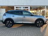 Peugeot 2008 ROAD TRIP (AUTOMATIK, LED-SCHEINWERFER) - Peugeot mit Benzin-Antrieb: Tr