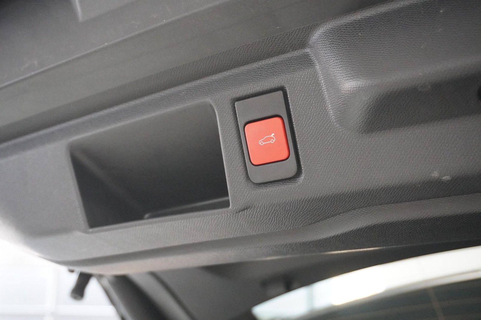 Fahrzeugabbildung Opel Grandland 1.2 48V HYBRID NAVI/LED/KAMERA/DAB+