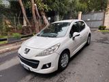 Peugeot 207 1.4 HDi 70CV 2013 - Peugeot 207 mit Diesel-Antrieb: 1.4