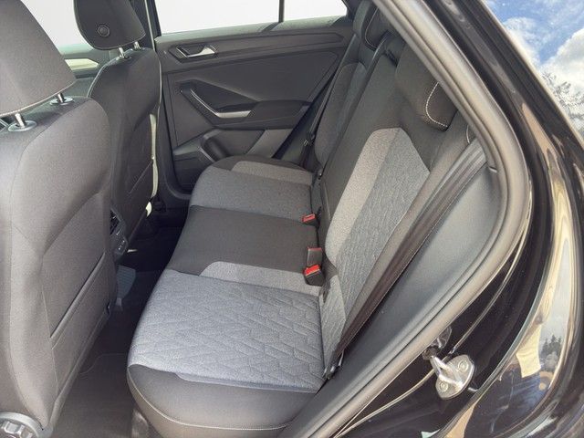 Fahrzeugabbildung Volkswagen T-Roc Move 1.5 TSI 110 kW *Navi*