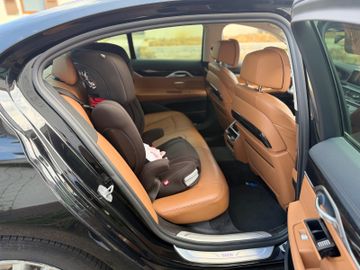 BMW 730 - 9